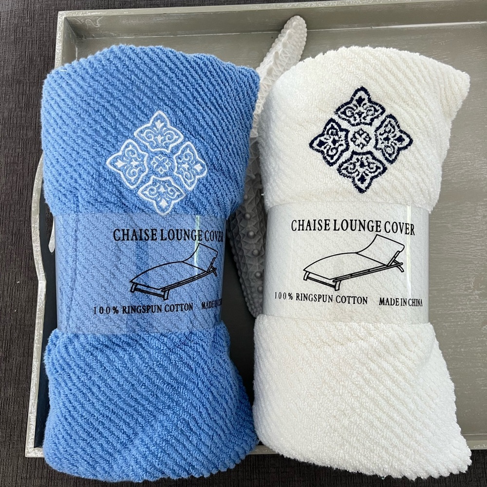 NWT Blue and White Beach Lounge Cover Towels Set of 2